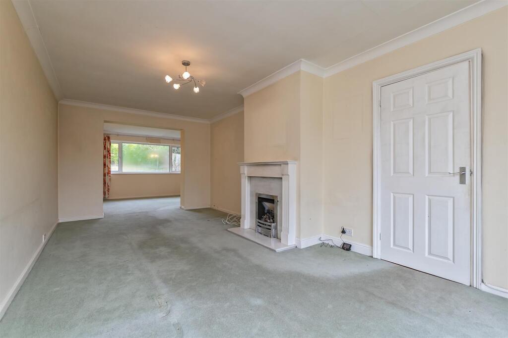 374LowerLutonRoad-30.jpg