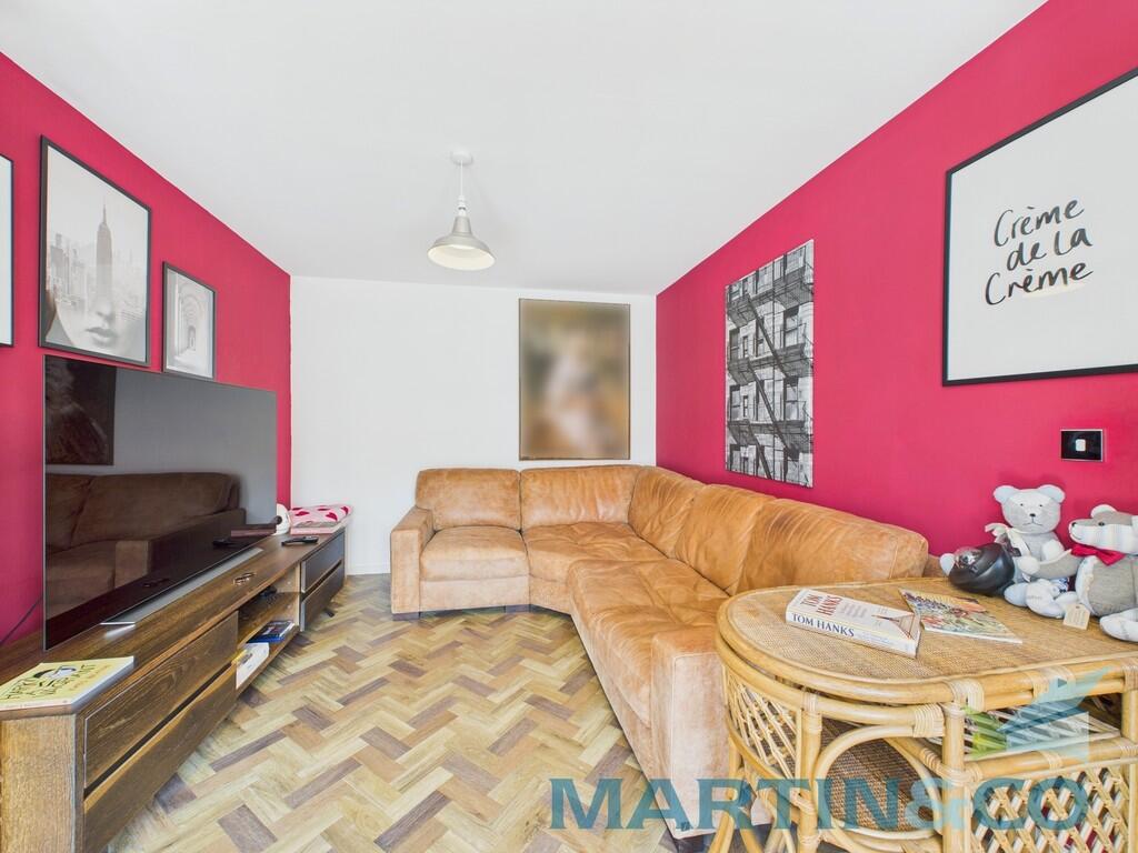 CAM01870G0-PR0162...