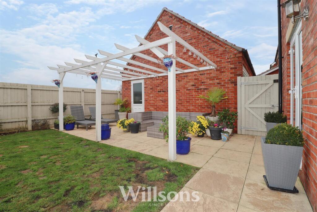 West-Facing Garden
