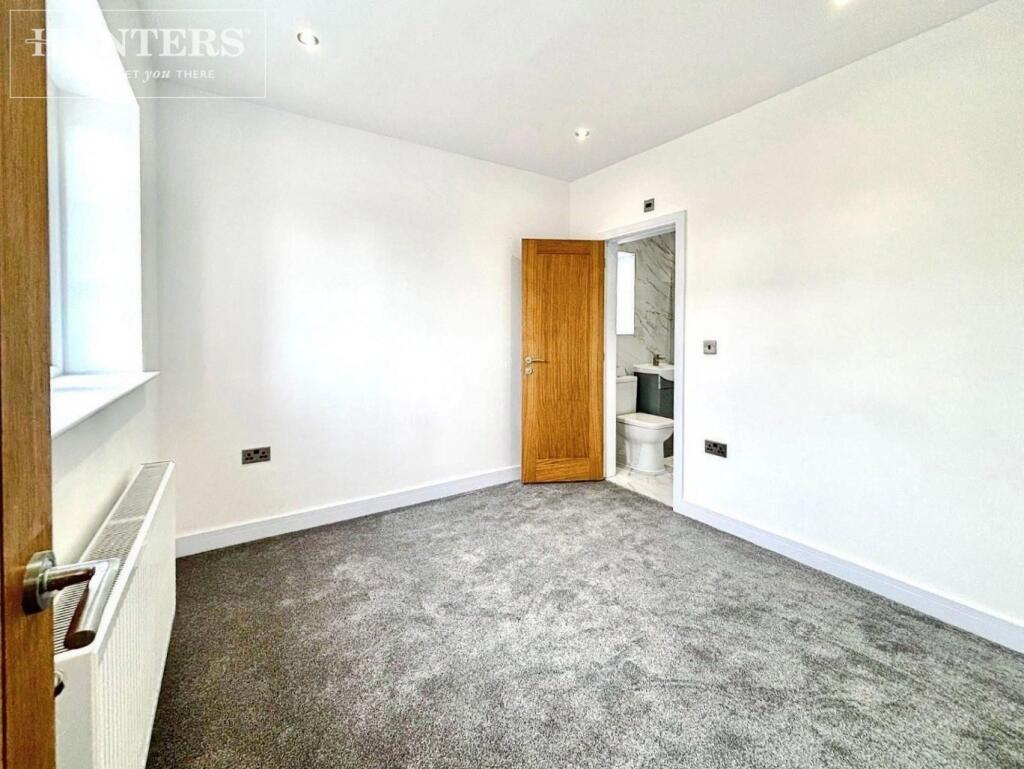 pbox-bedroom-332286.jpeg