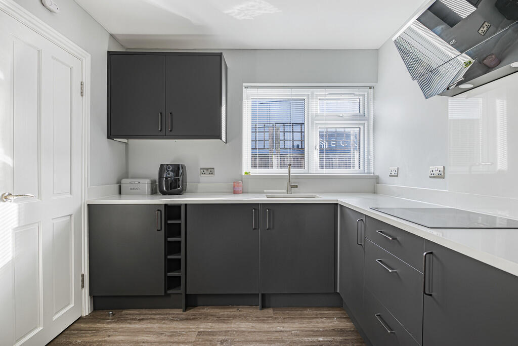 Kitchen (2)