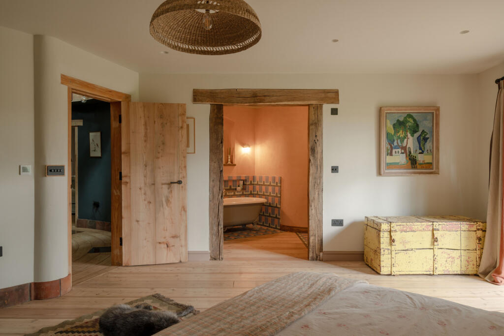 298407 - The Roundhouse, Park Lane, Old Knebwor...