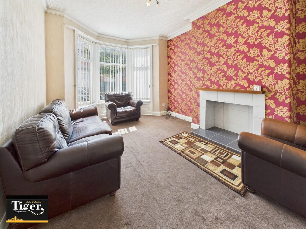 CAM02176G0-PR0659...