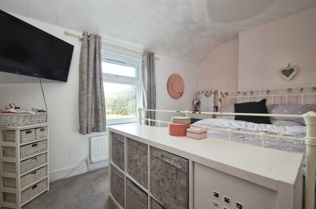 Graig Yr Helfa Cottages, PONTYPRIDD