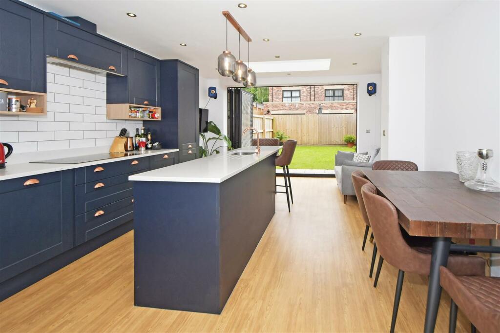 Open Plan Kitchen Dining &amp; Family Room