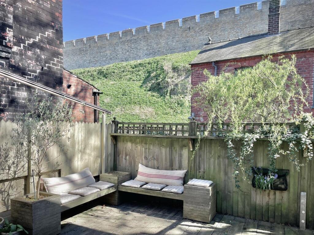 Garden 3.jpg