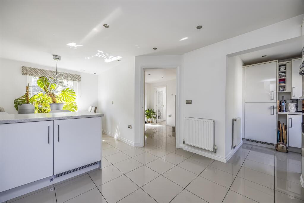 24 Angus Way, Waterlooville-PorticoMarketing-SoldB