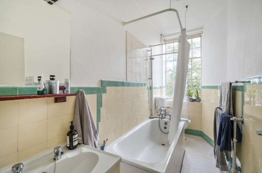 1326653-2-6878ba6...