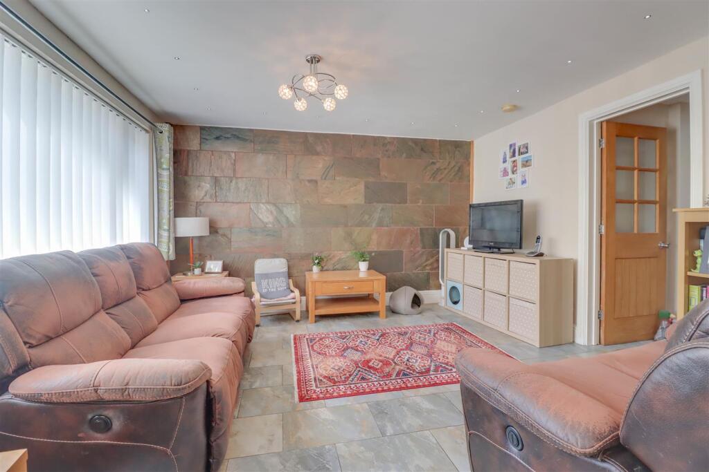 10 ST CHARLES DRIVE-8.jpg