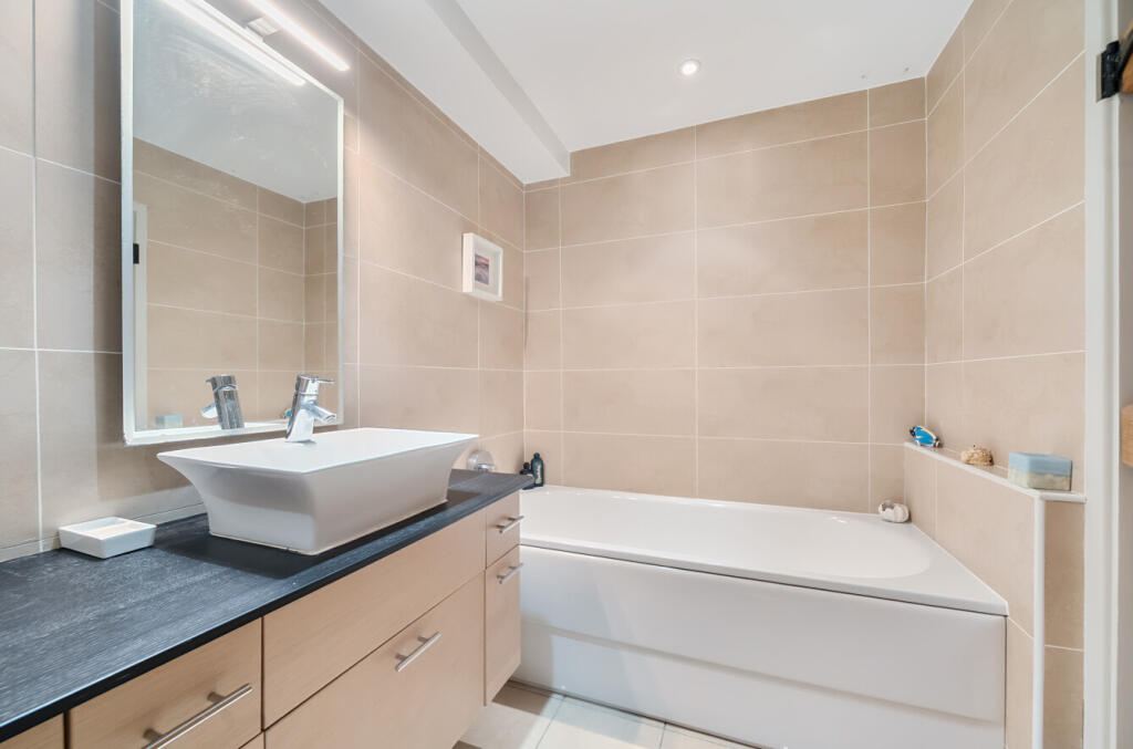 1323786-17-68700f...