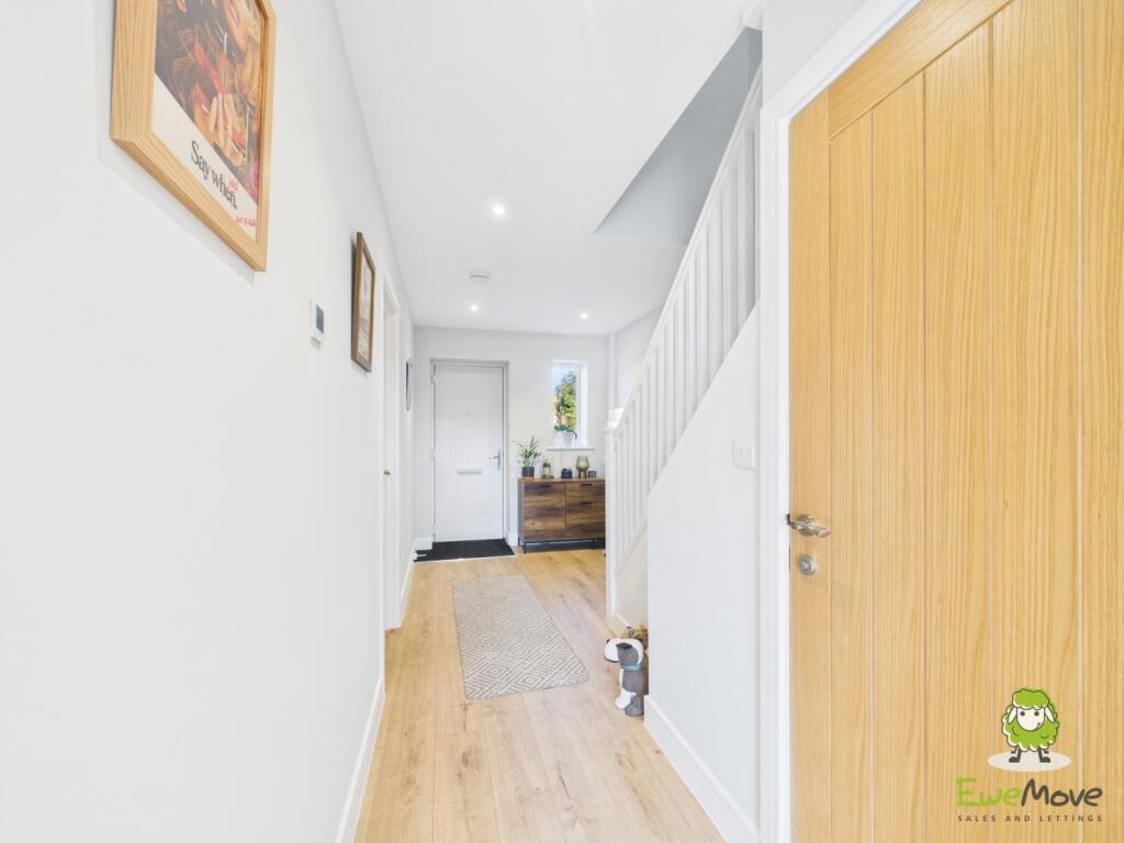 EweMove Basingstoke Estate Agents - Wells Court - 