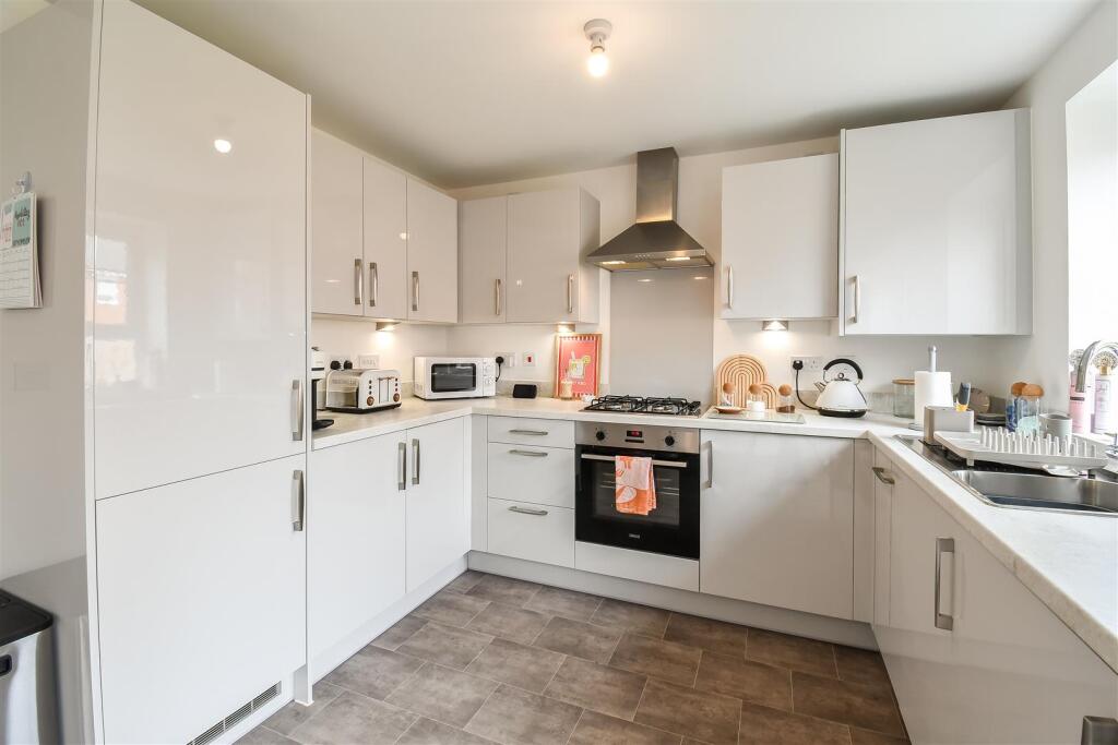 Kitchen / Dining