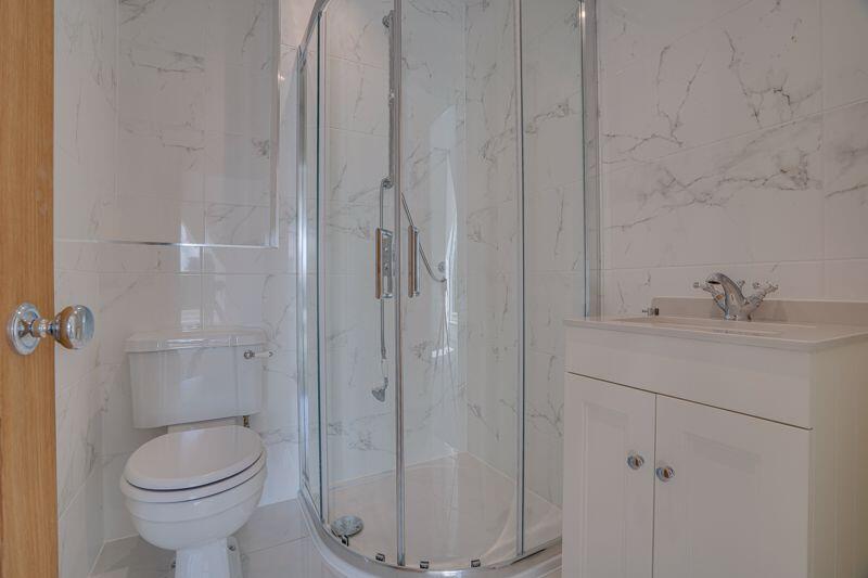 En-Suite (Bed 3)