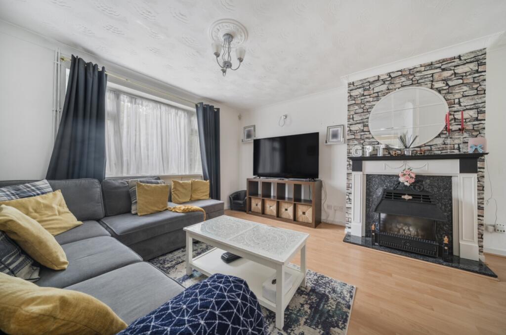 1302713-16-6839bf9f9ba75