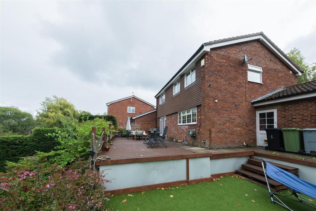 6 Warren Close-032.jpg