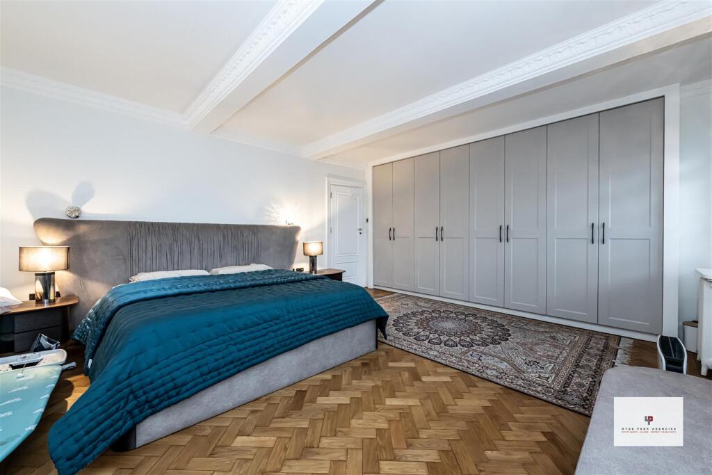 Chiltern Court 166-018 HR - HPA.jpg