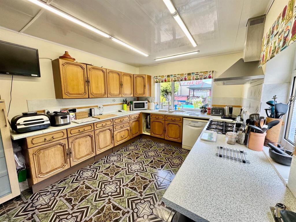 PHOTO-2025-08-12-12-08-10 (11).jpg