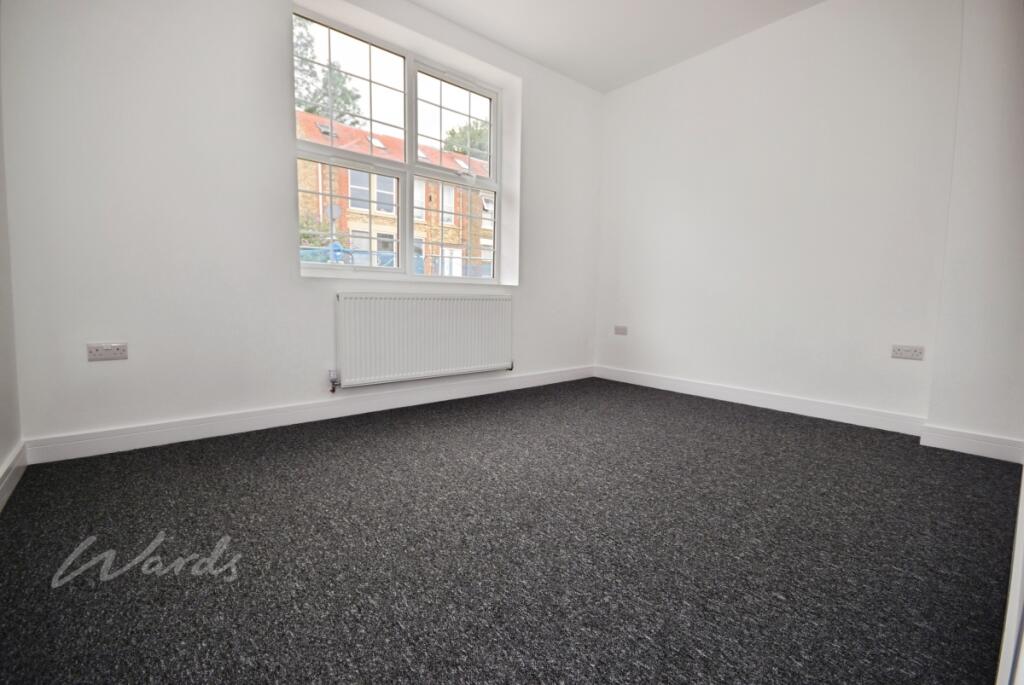 flat 1 cuxton bed...