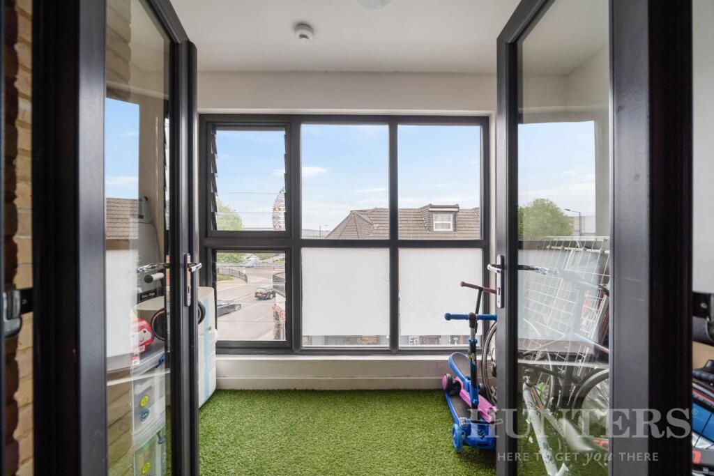 Flat 26, Joshua Court N15 4FR-6.jpg