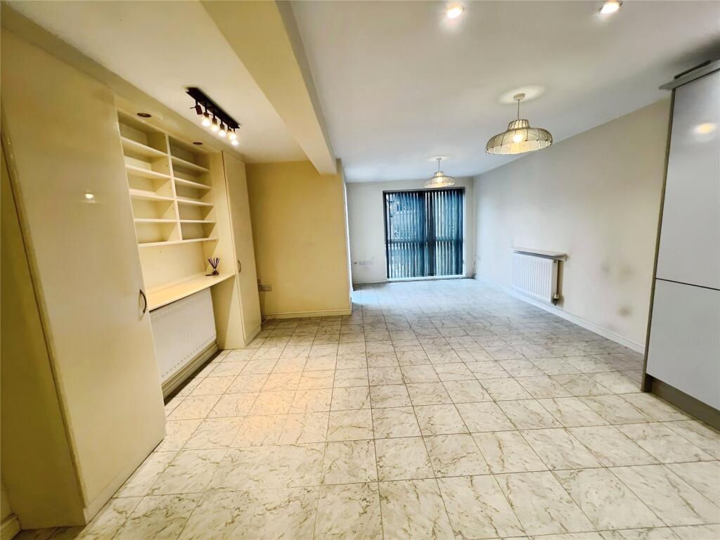 Kitchen/Living Area