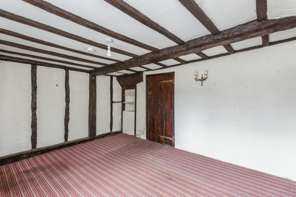 9 South End Road, Milton Bryan, Milton Keynes  Bedfordshire MK17 9HS