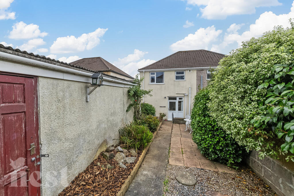 Garage/Rear Elevation