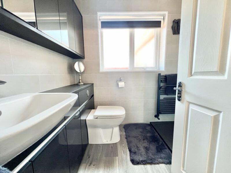 Family shower room view 2