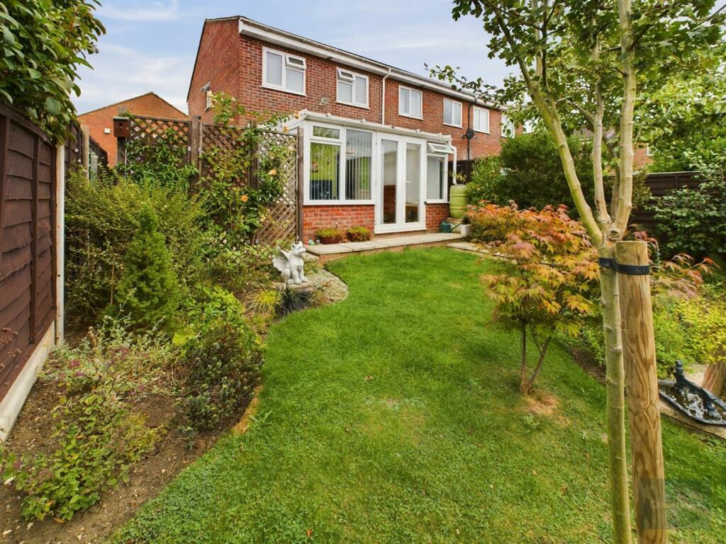 CAM02558G0-PR0239-ST