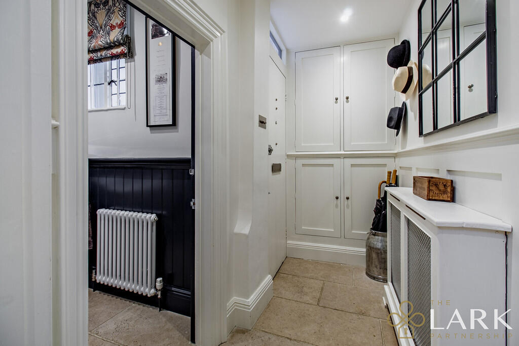 8669044-interiorW...