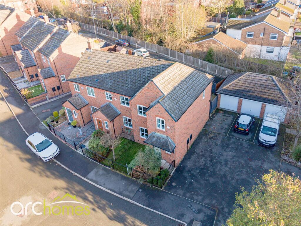 dji_fly_20251125_101206_0003_1764072260561_photo.J