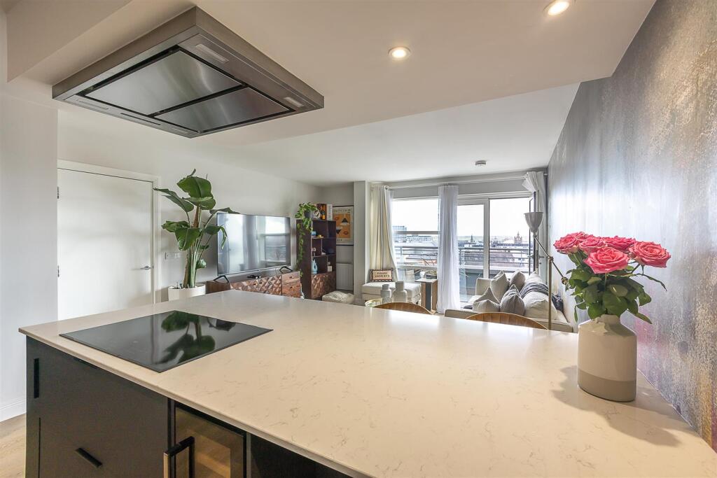 Open Plan Kitchen/Lounge