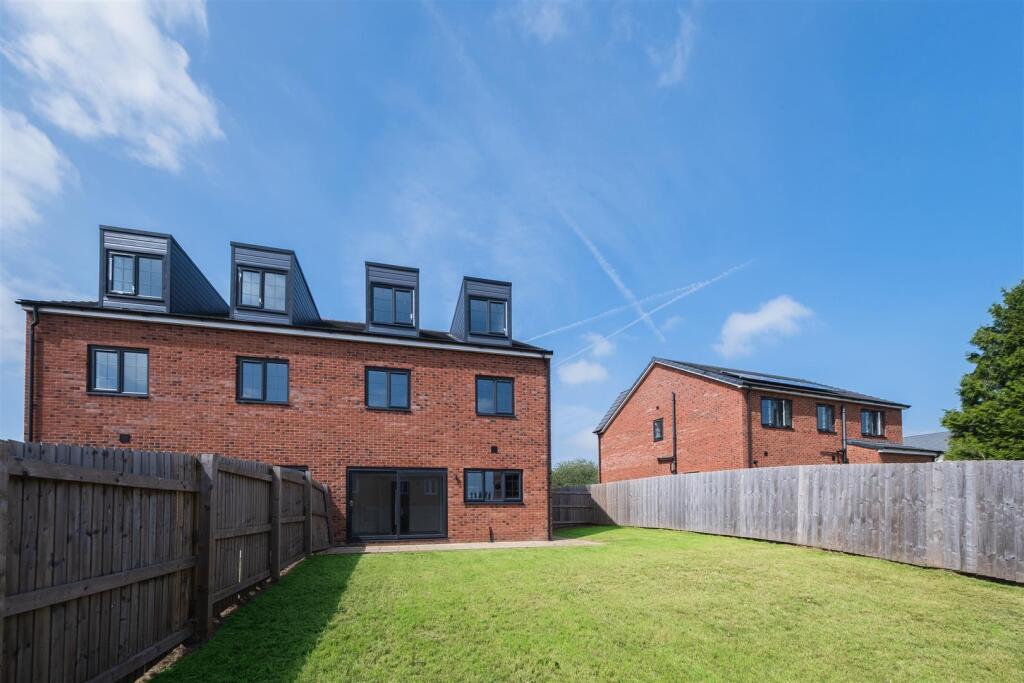 Chester Road-012.JPG