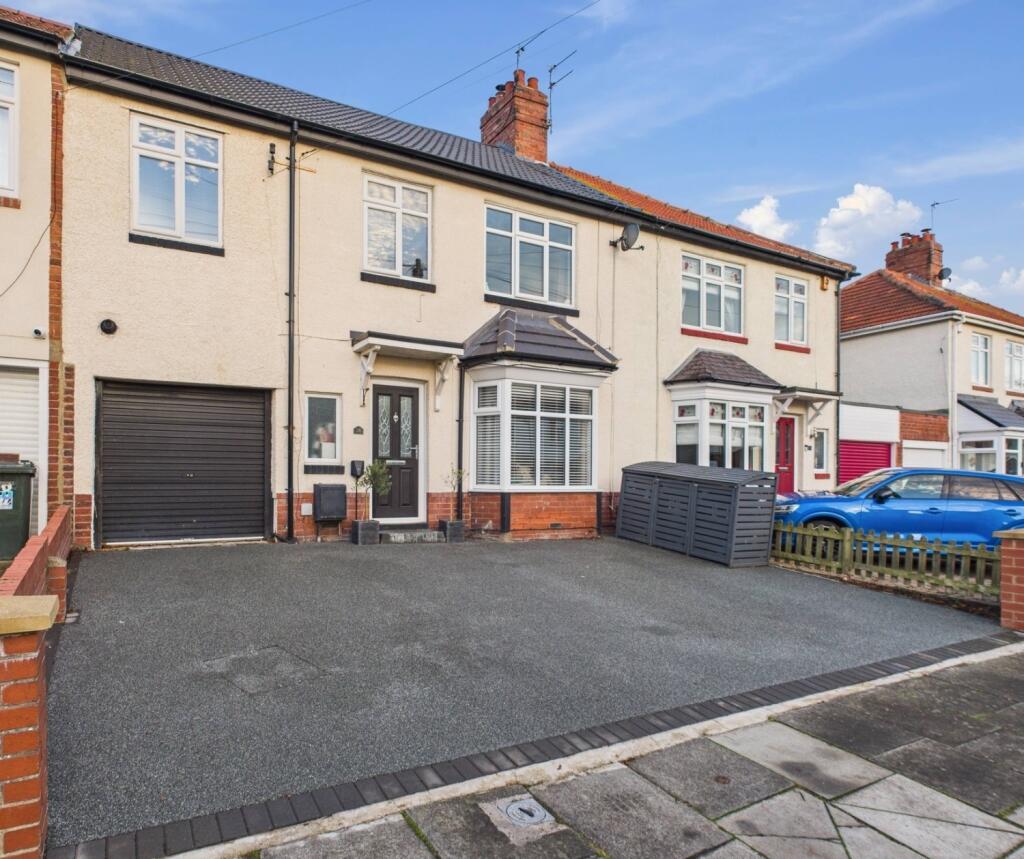 CAM02195G0-PR0093-STILL042