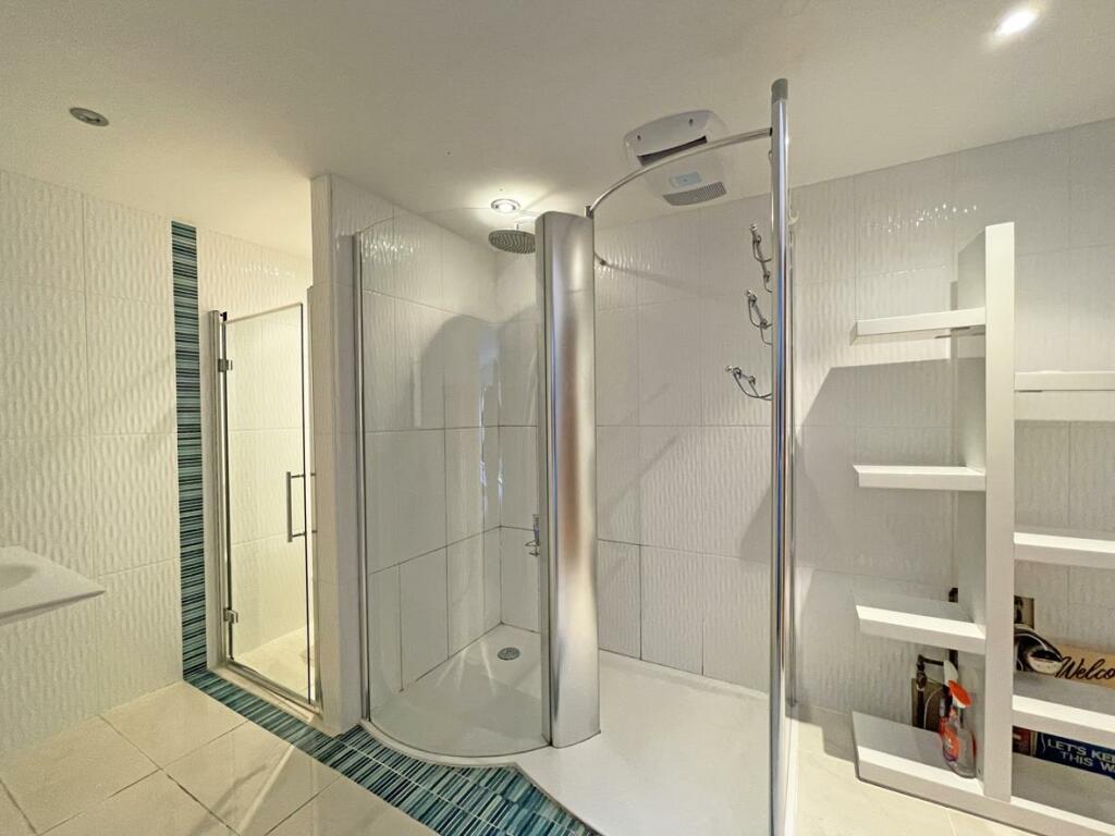 Wood Park 6 Swimming Pool Shower.......jpg