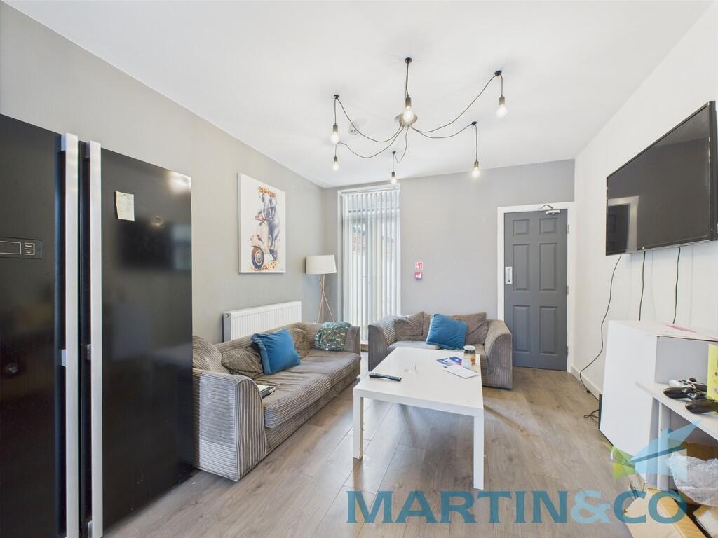 CAM01870G0-PR0167...