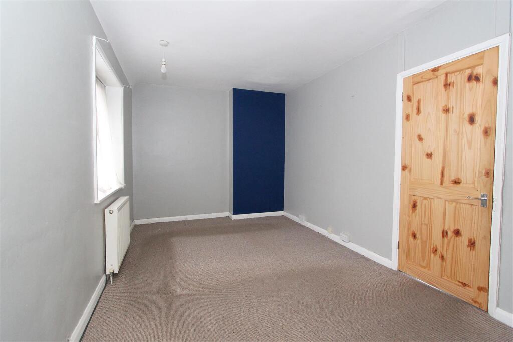 bed 1b.JPG
