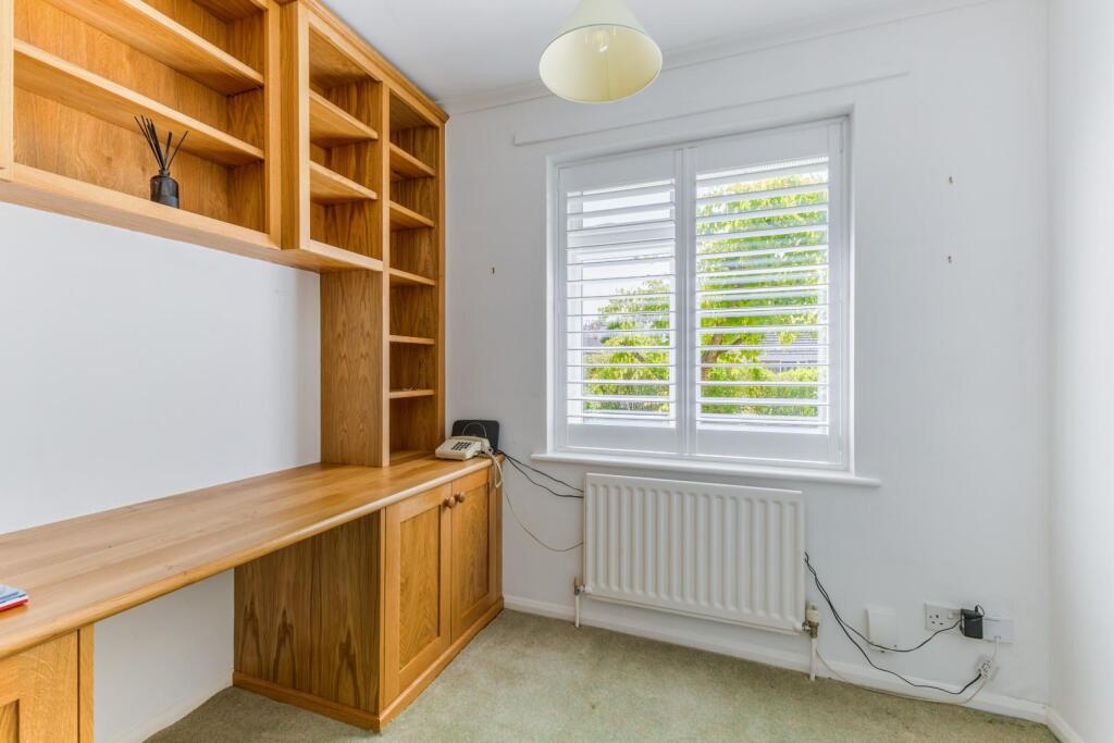 90527_3-Paddock-Close-Winterbourne-Dauntsey (10).j