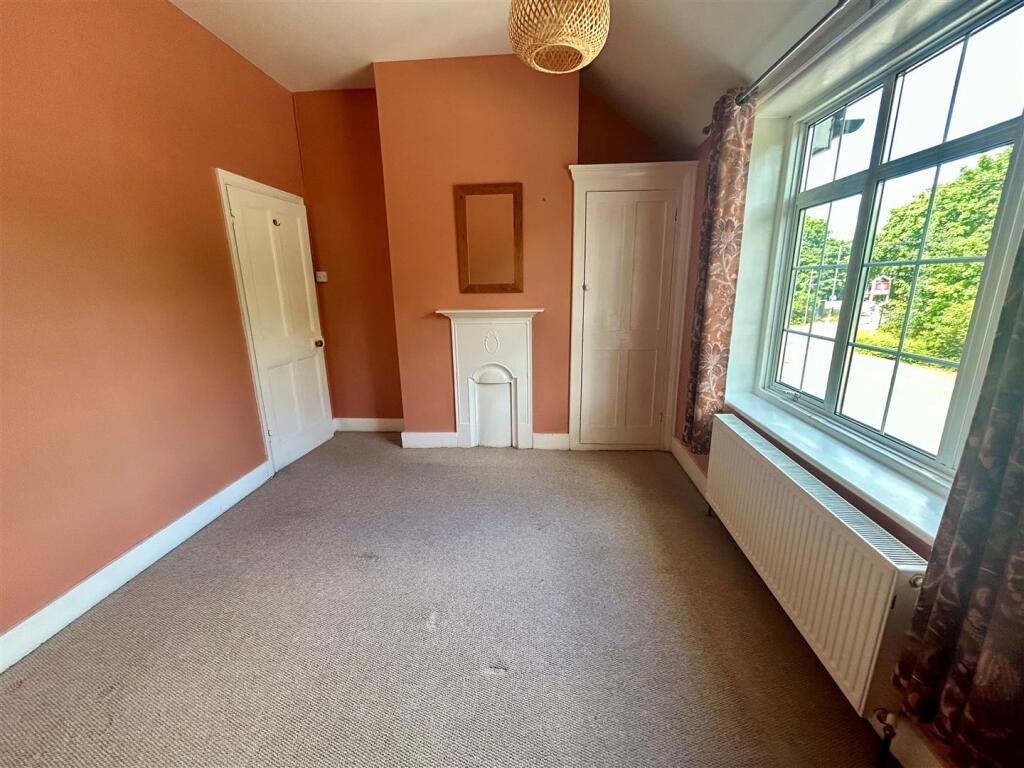 26 Union street bedroom.jpg