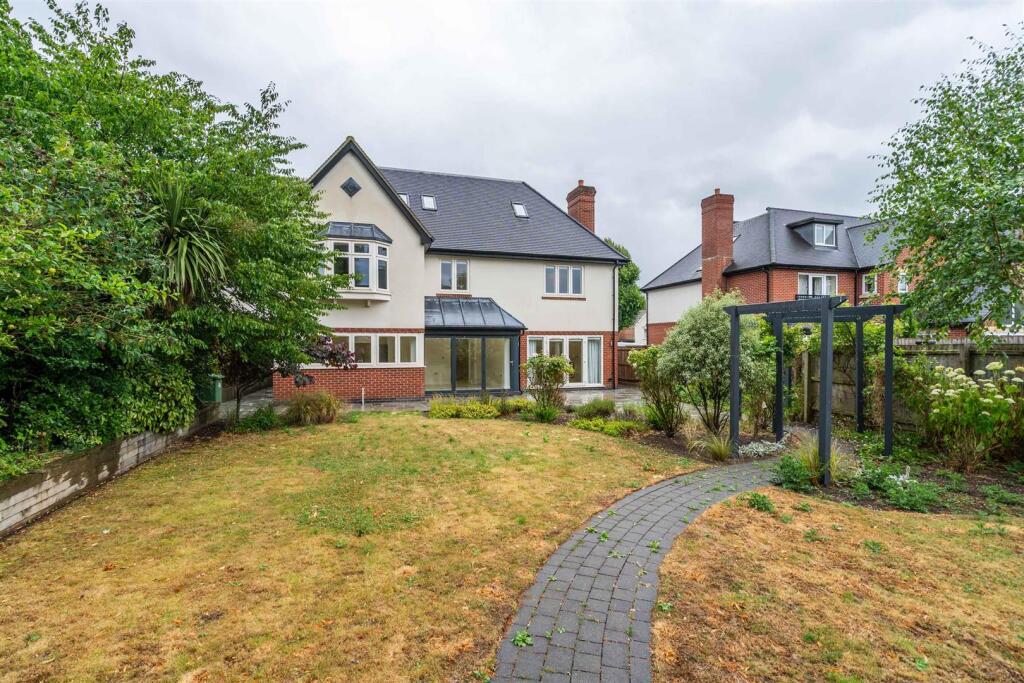 68 Alberbrook Road Solihull_31.jpg