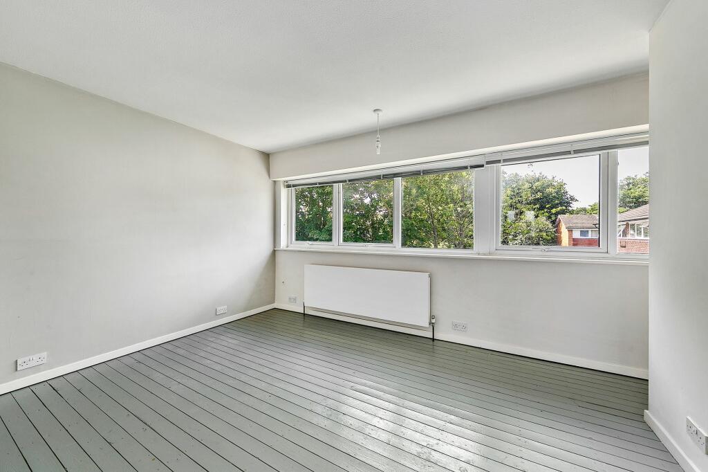 FRONT BEDROOM