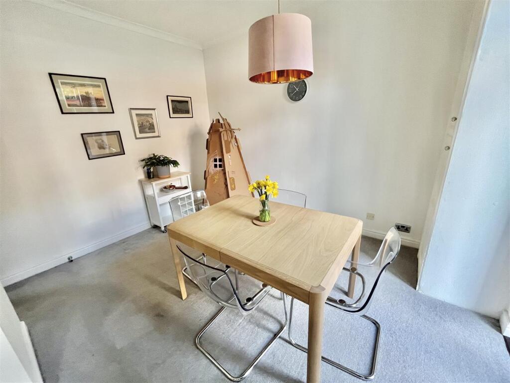 Dining Room Aspect 4