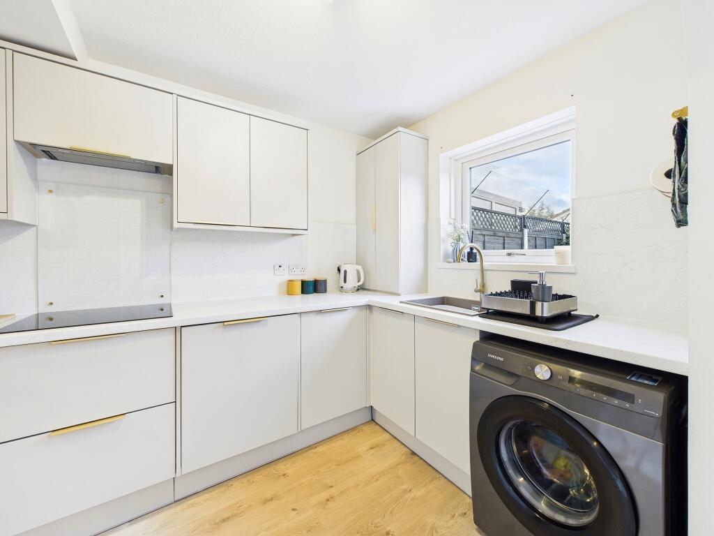 CAM05192G0-PR0193-STILL015