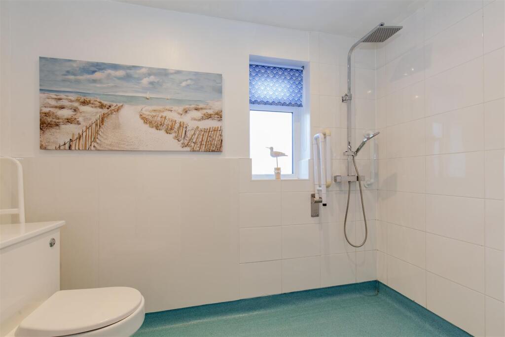 Shower Room-1.jpg