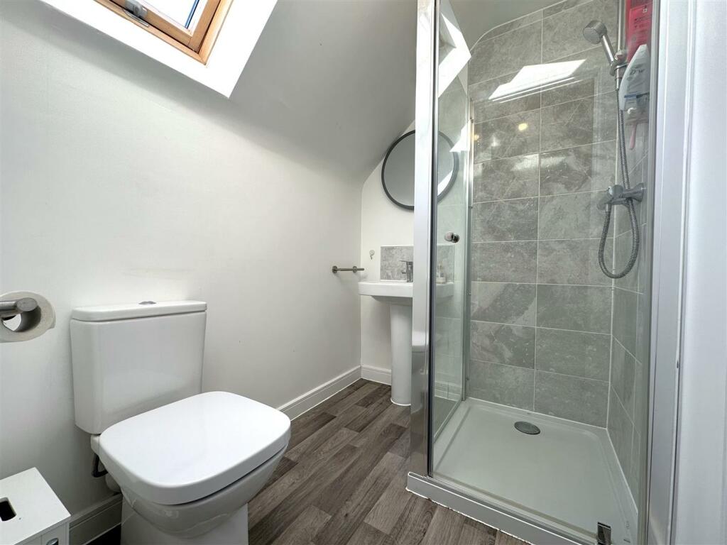 En-Suite Shower Room 663