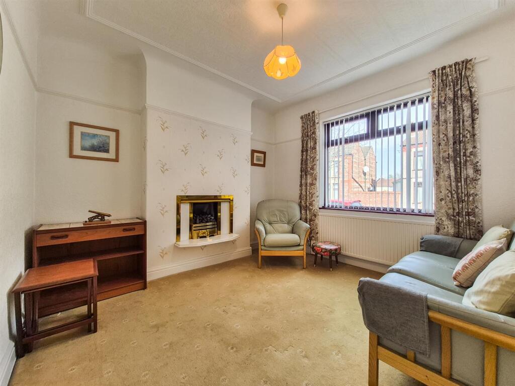 Sitting Room	3.38m x 3.36m