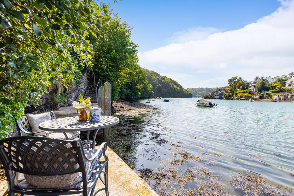 A09 - 1 Noss Mayo Noss Mayo - 250725