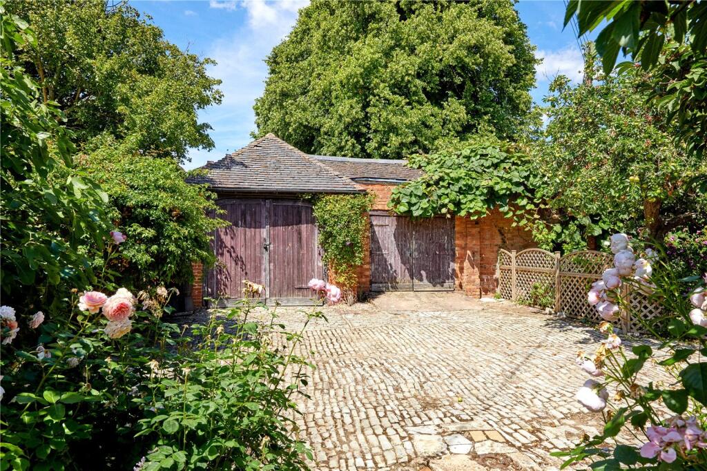 Coach House