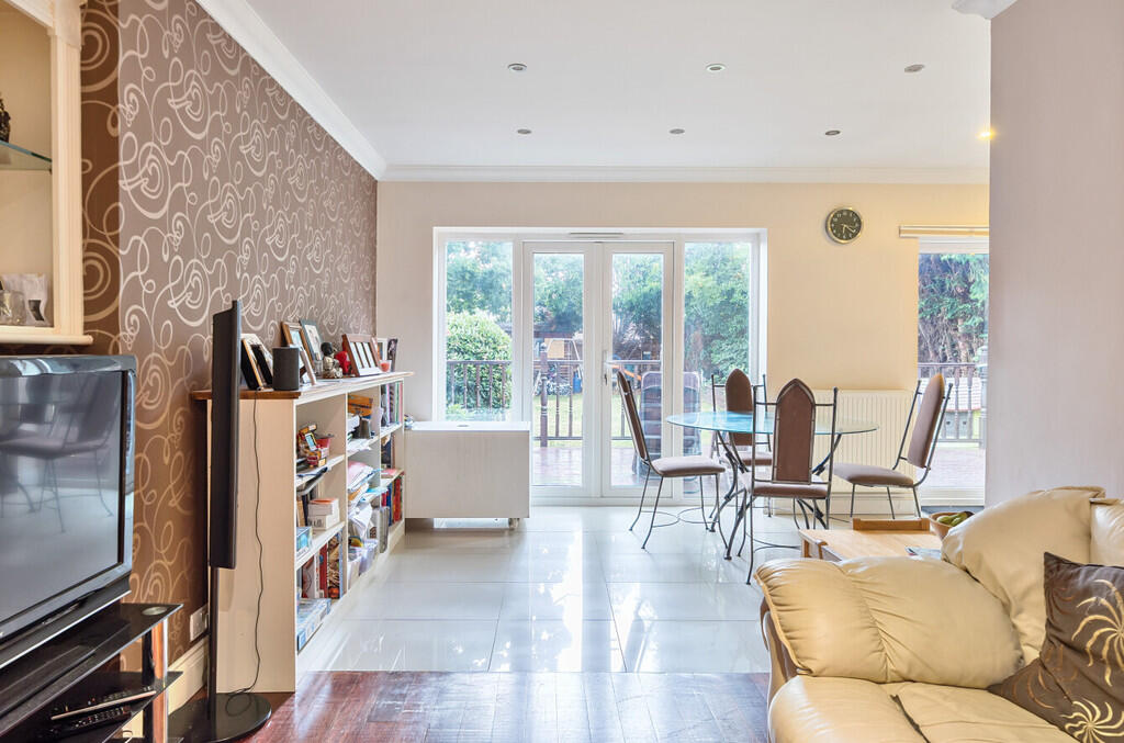 1328484-10-687f3f...