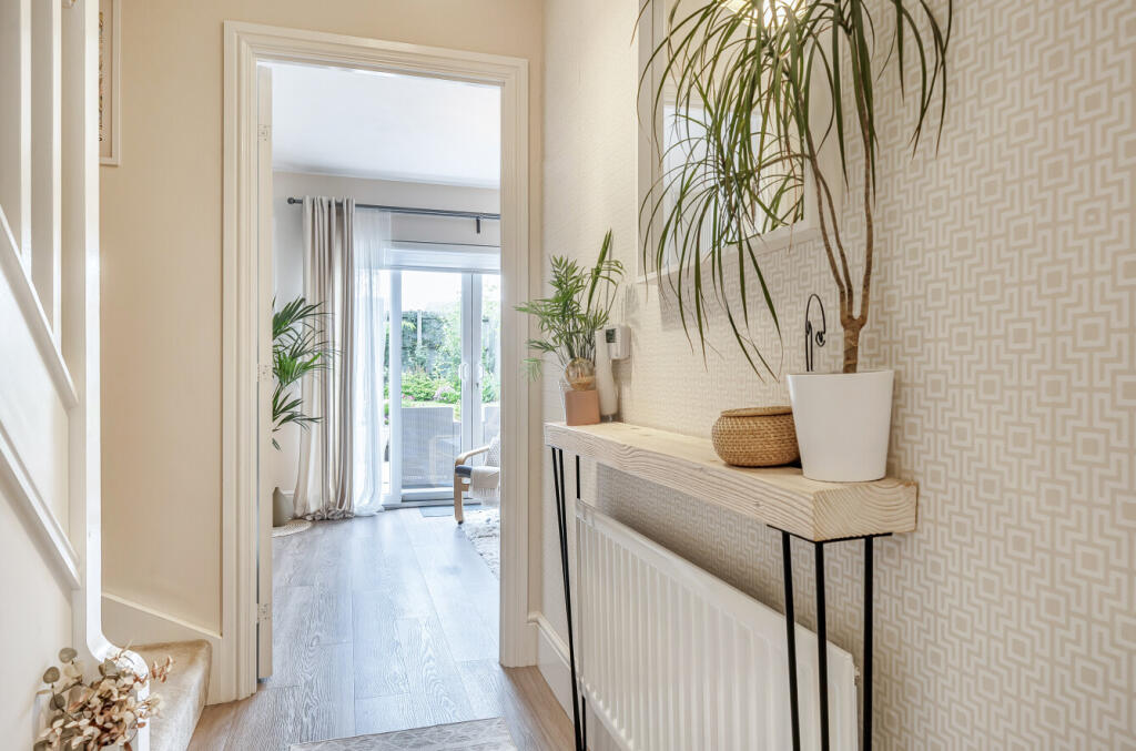 1313342-12-685ad6...