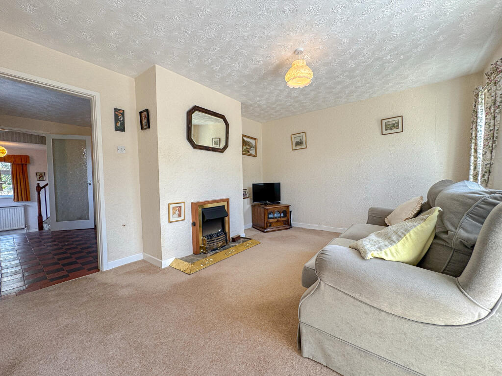 Living Room (2)
